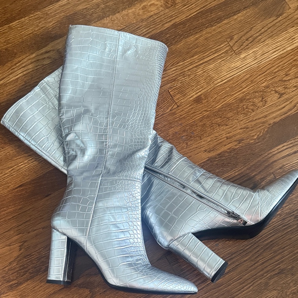 Elegant Silver Croc-Embossed Heeled Boots